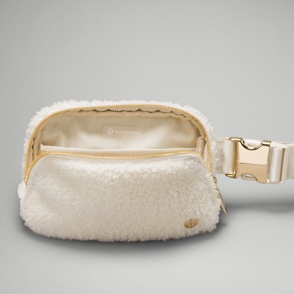 Lululemon Everywhere Fleece Belt Bag with Gold Hardware - Picture 2 of 9